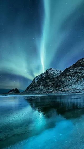 绿色极光壁纸图片