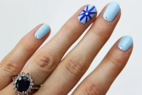 清爽蓝色美甲图片 清爽蓝色美甲图片