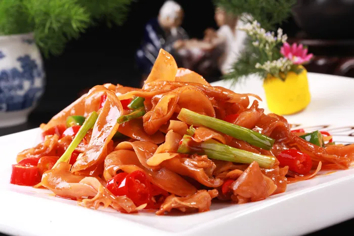 风味炒兔耳32元一份 (3)