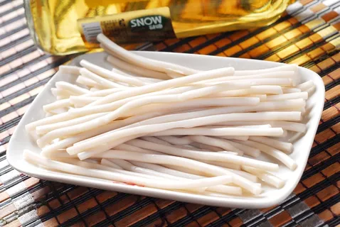 特色汤煮食品香芋粉火锅美食配菜主色面条设计素材