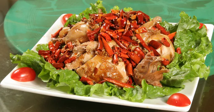 泼辣卤煮仔鸡