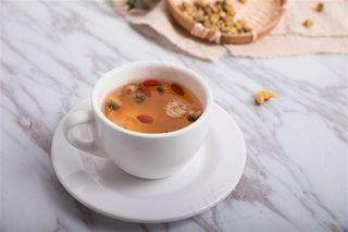 健康营养的枸杞养生茶饮素材