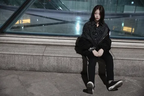 校园年轻女生图片