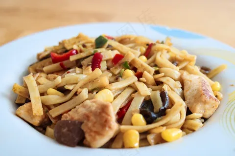 美味肉炒面条图片 美味肉炒面条图片