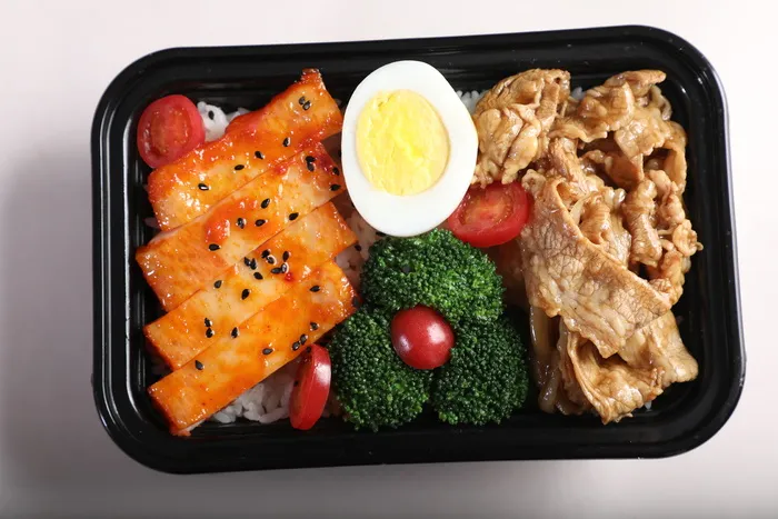 120g日式肥牛快餐盖浇饭餐盒装