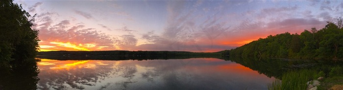 美丽夕阳天空倒影风景