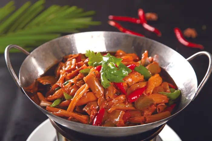 干锅美食焖锅湘菜麻辣香辣纸锅干锅鸭四宝