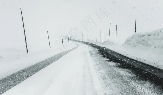 冬季公路雪景图片 冬季公路雪景图片