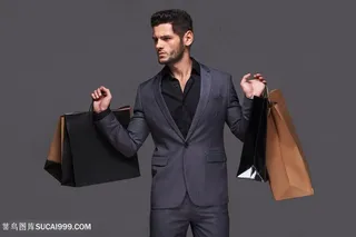 购物帅哥图片