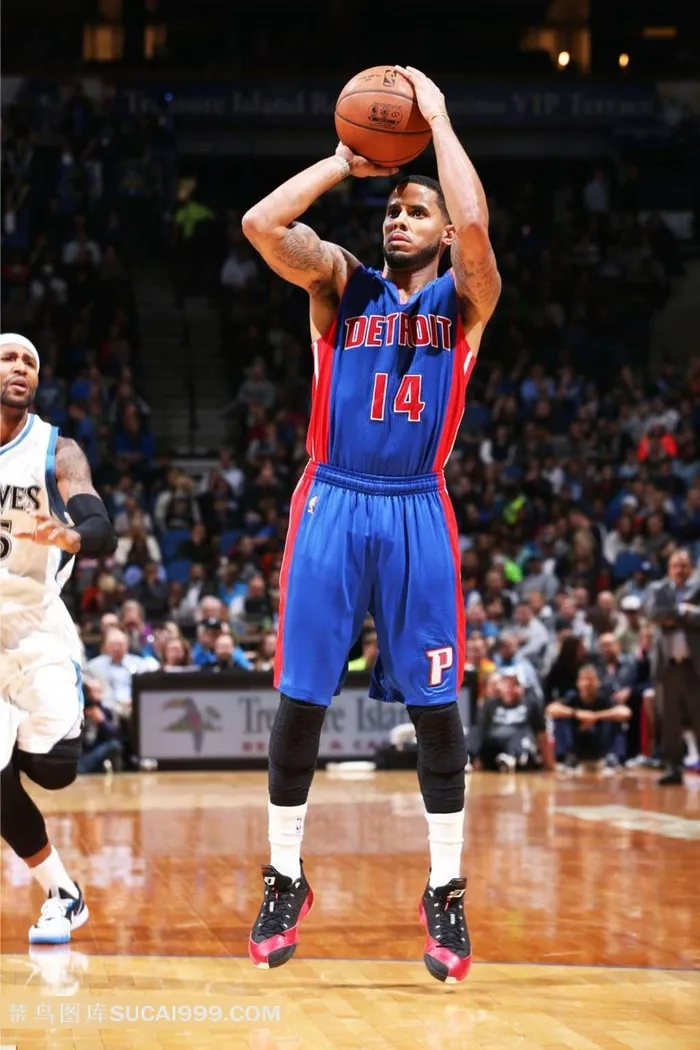 奥古斯汀跳起中投