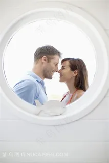 婚纱模板-圆圈里的夫妻伴侣情侣图片