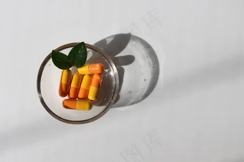 胶囊小药丸图片 胶囊小药丸图片