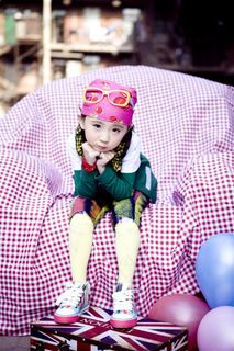 欢乐童年小女孩精美图