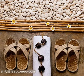 水疗岩石凉鞋拖鞋图片