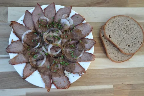 切片牛肉小吃图片