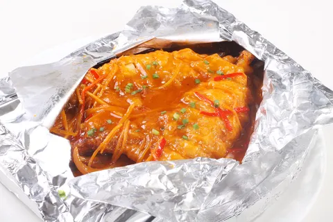 飘香秘制鲈鱼 (68元)大半张