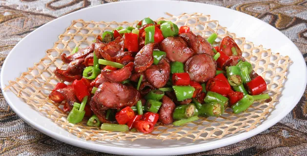 川味土闹炒腊肠