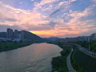 夏日晚霞沁人心脾