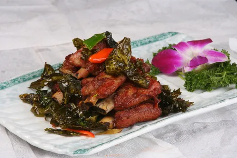 茶香排骨 36元 茶香排骨 36元