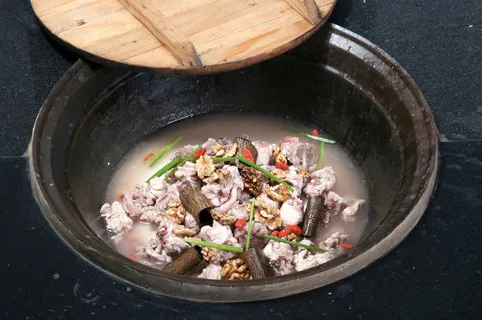 07  杜仲桃仁玉兔锅-灶王爷