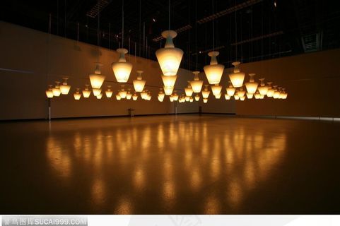 吊在空中的创意吊灯灯笼