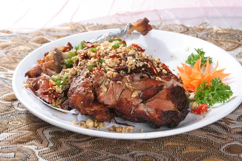 大汗烤羊腿 78元