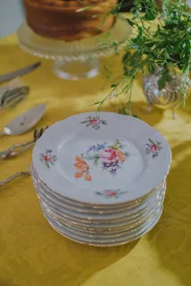 圆形花纹餐盘图片