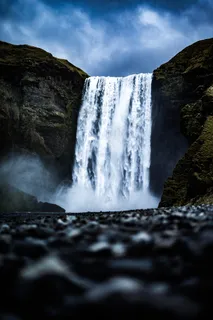 气势磅礴瀑布风景图片