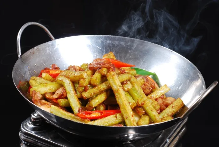 干锅美食焖锅湘菜麻辣香辣纸锅干锅苦瓜