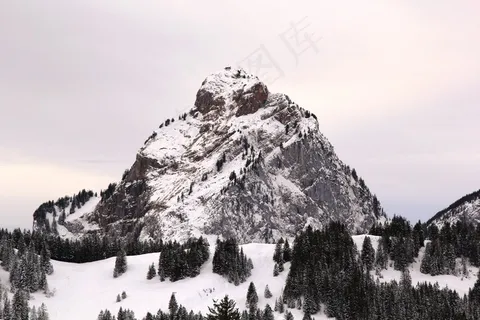 冬季阿尔卑斯雪山景观图片 冬季阿尔卑斯雪山景观图片
