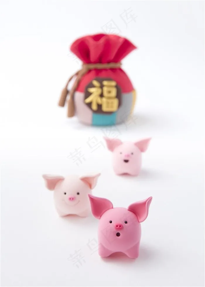 三只粉红小猪寄福贺春高清图片