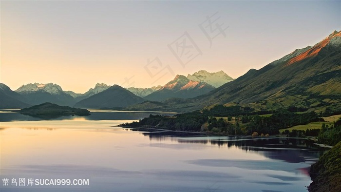 湖畔山脉风景画壁纸