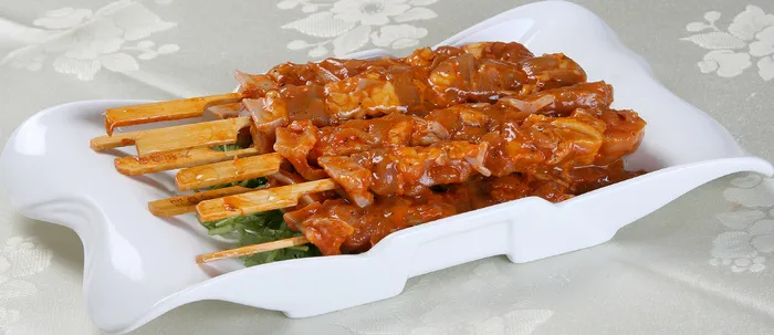 14 骨肉相连鸡肉串 桥东大酒店