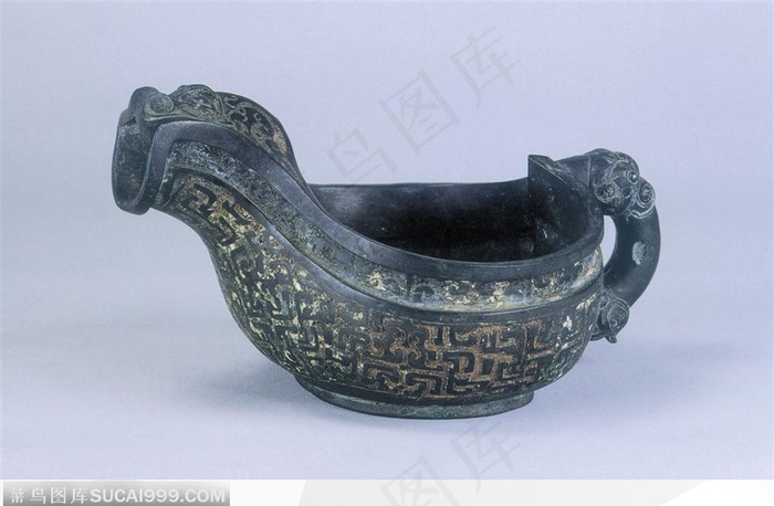 传统工艺品-重环花纹的酒杯