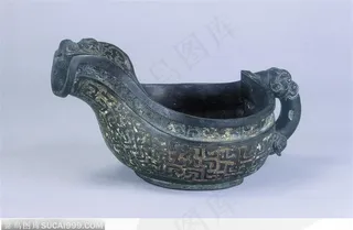 传统工艺品-重环花纹的酒杯