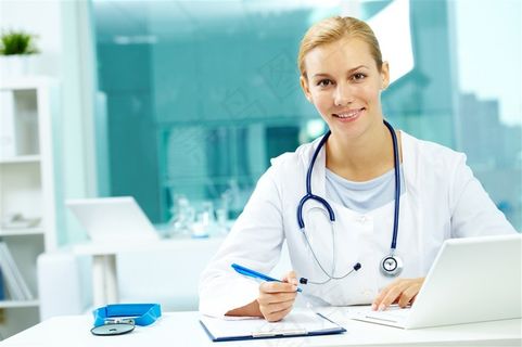 专业的微笑医生图片