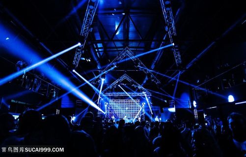 热烈的演唱会舞台人群高清图