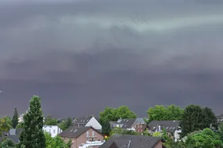 天空乌云密布的图片