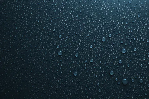 高清深蓝水珠背景图片