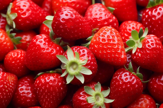 草莓水果摄影图