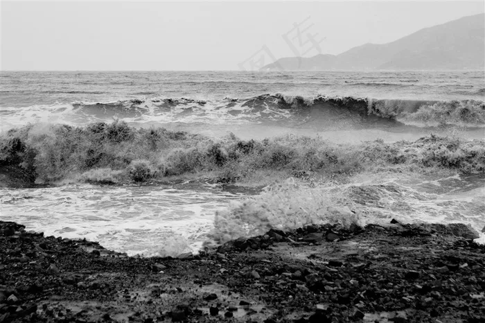 汹涌的浪花大图
