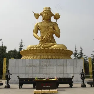 莲花座上的神像 莲花座上的神像