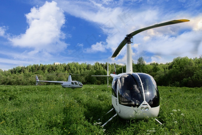 户外搜救直升机图片