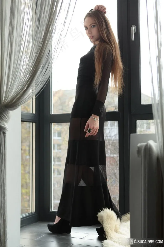 时尚连衣裙欧美metart金发美女图片