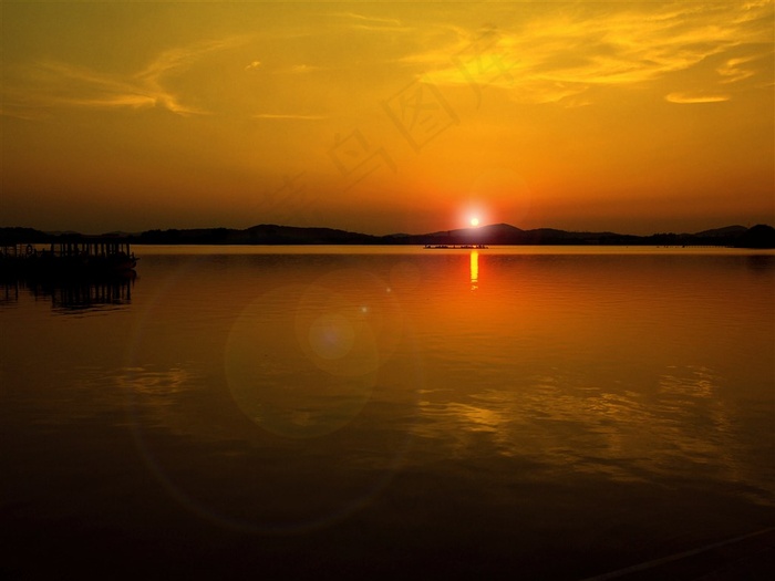海面上的夕阳