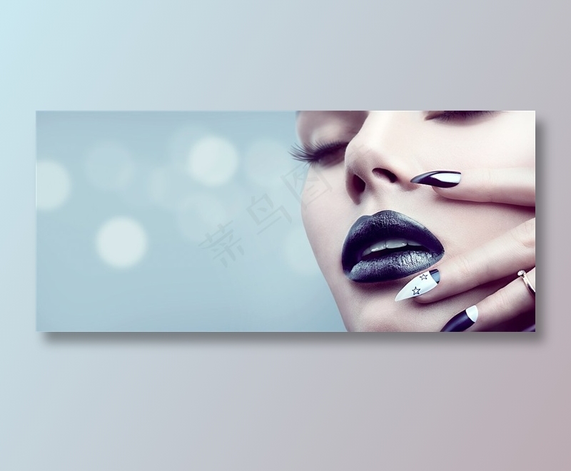 葡萄紫唇色的美女高清图片