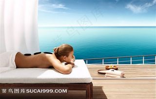 做SPA美容的美女