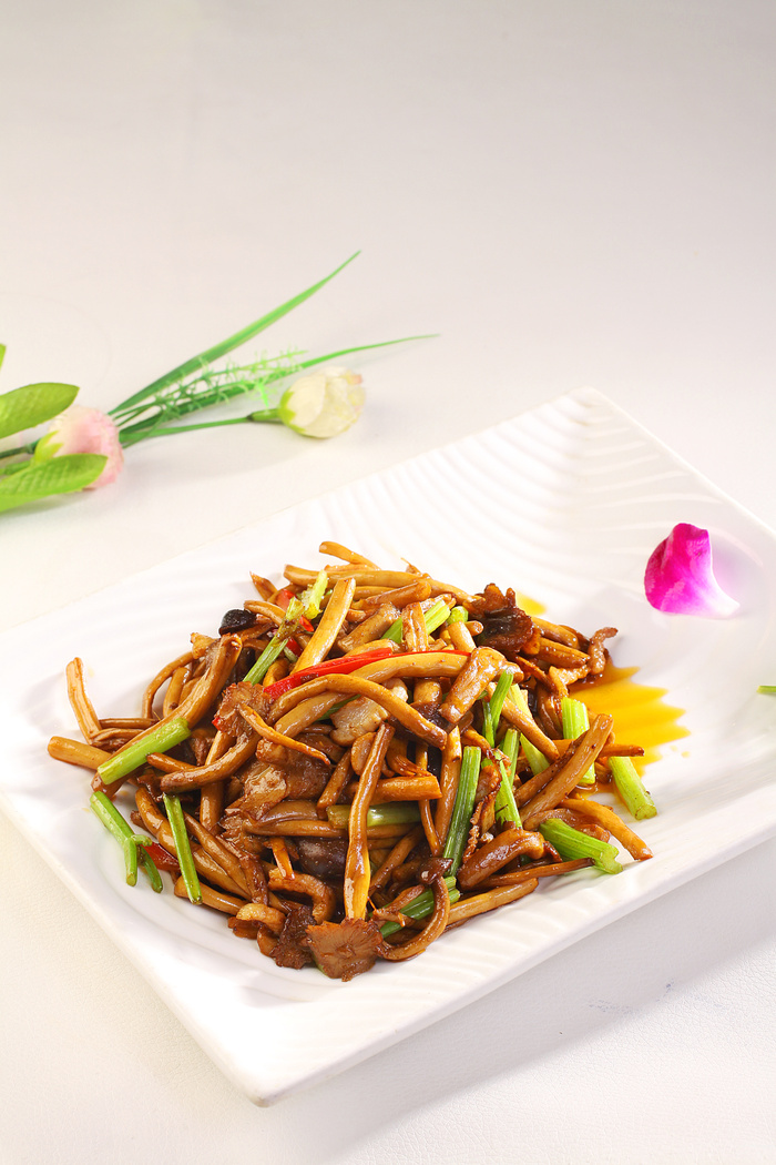 小炒茶树菇 (1)