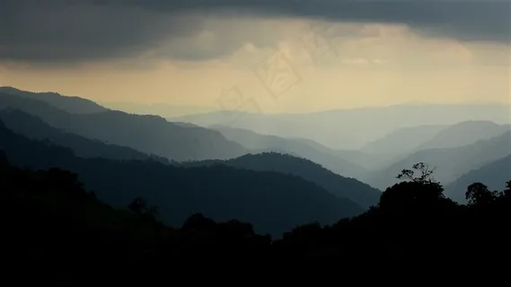 高山迭起图片 高山迭起图片