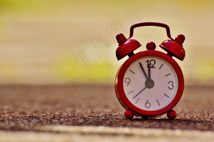 非主流小闹钟图片